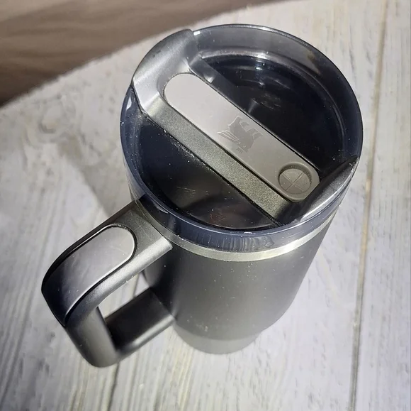 Stanley Black Travel Mug with Handle Quencher H2.0 FlowState Tumbler 30oz. - Picture 8 of 12